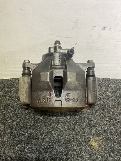 2004 Toyota Estima - Left Front Caliper