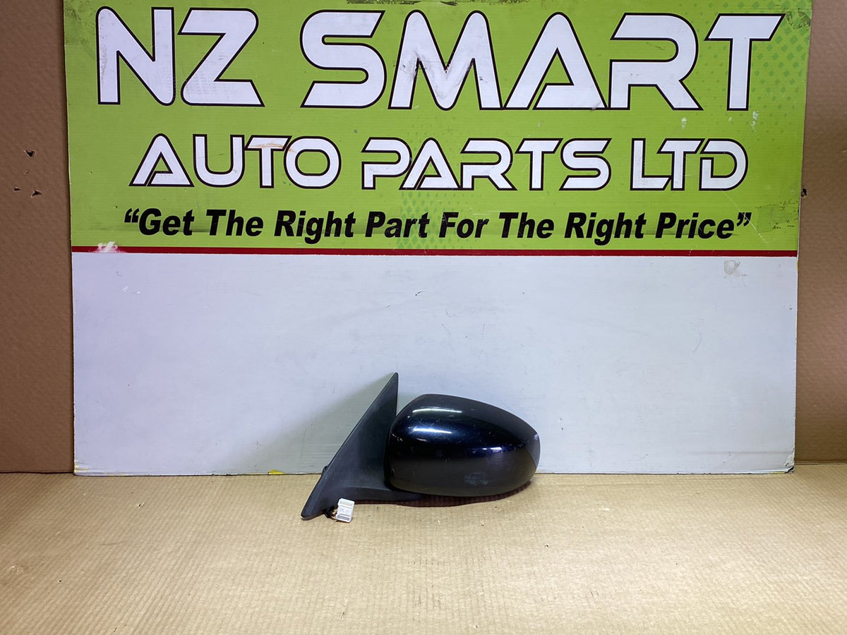 2006 Nissan Bluebird - Left Door Mirror PN: 5 wires