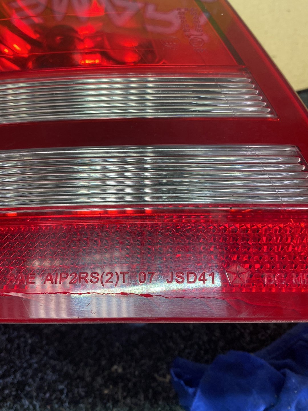 2009 Dodge Avenger- Left Taillight PN:
