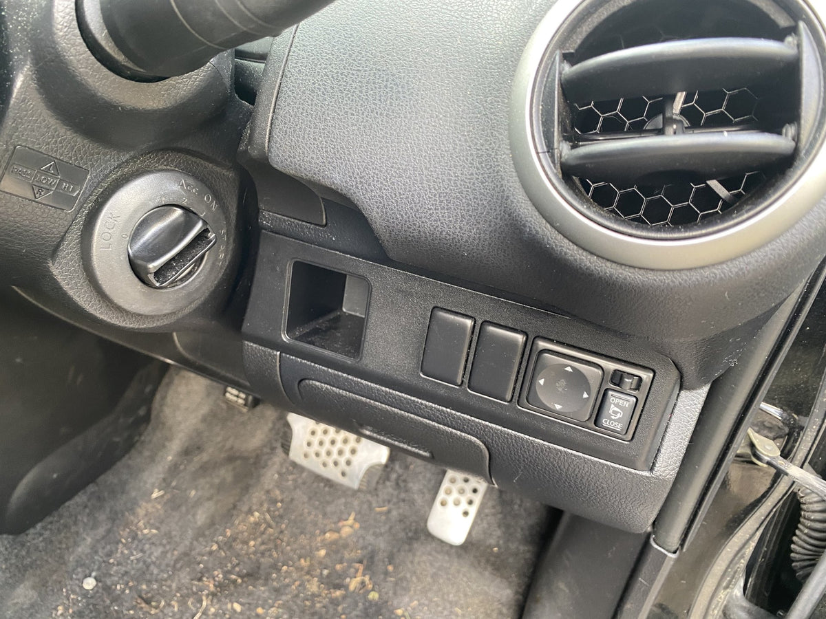 2010 Nissan Note E11 Dismantling For Parts- Dismantling For Parts - Dismantling For Parts