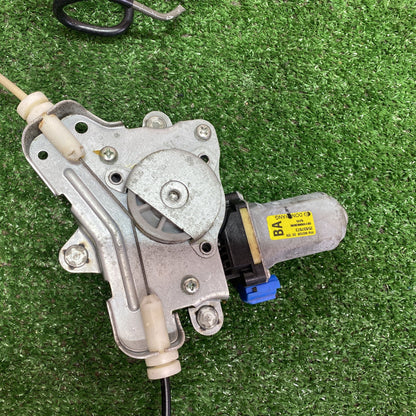 2009 Holden Captiva - Left Front Window Regulator/Motor