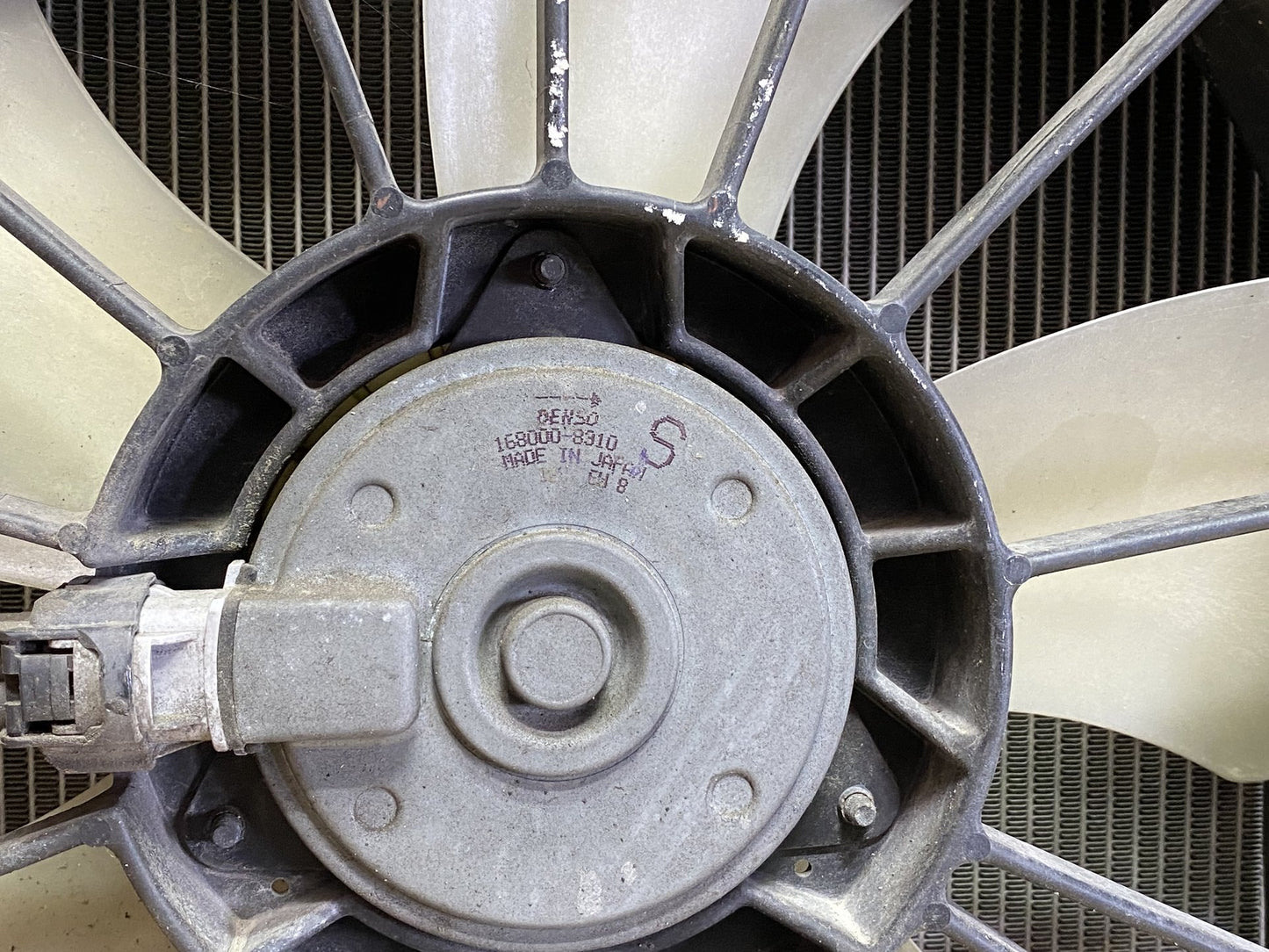 2006 Suzuki SX4 YA41S - Radiator and radiator fan complete