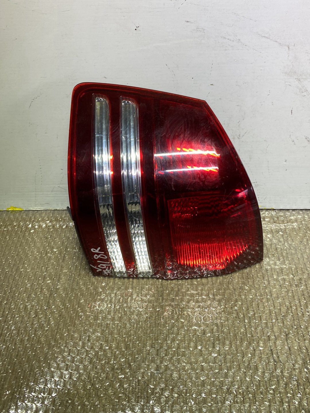 2005 Used Toyota Alphard ANH10- Right Taillight PN: see photos