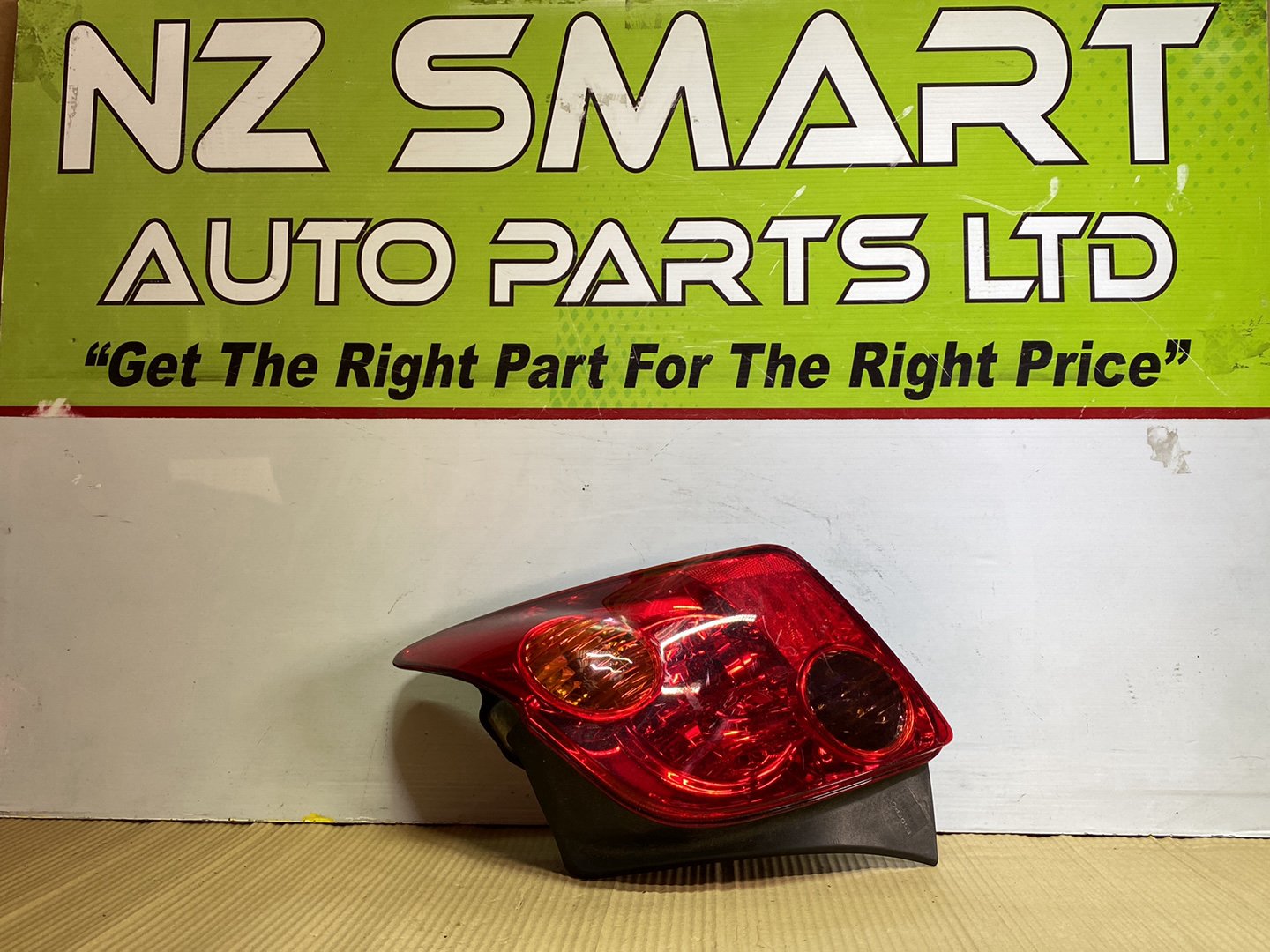 2006 Used Toyota Ist- Right Rear Light PN: 0482360