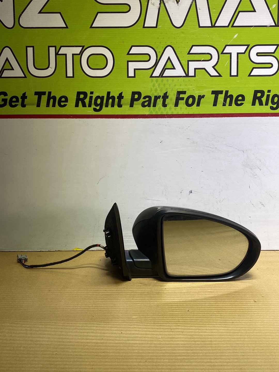 2007 Nissan Dualis- Right Door Mirror PN: 7 wires