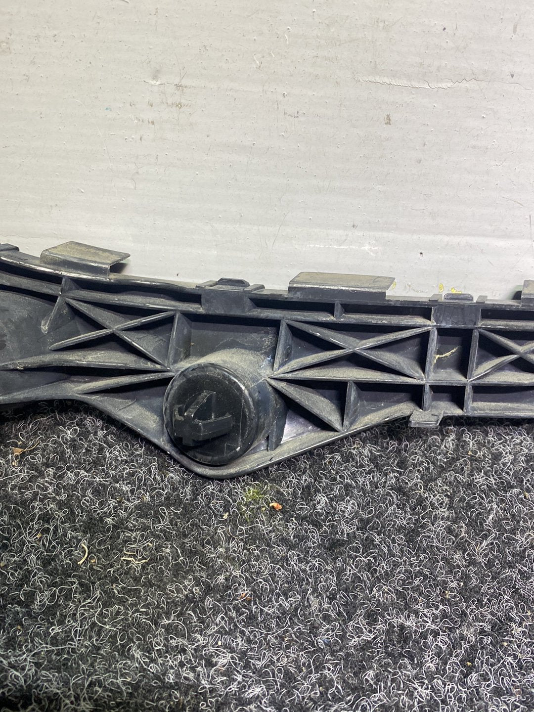 2011 Mazda Demio DE3FS - Left Rear Bumper Retainer