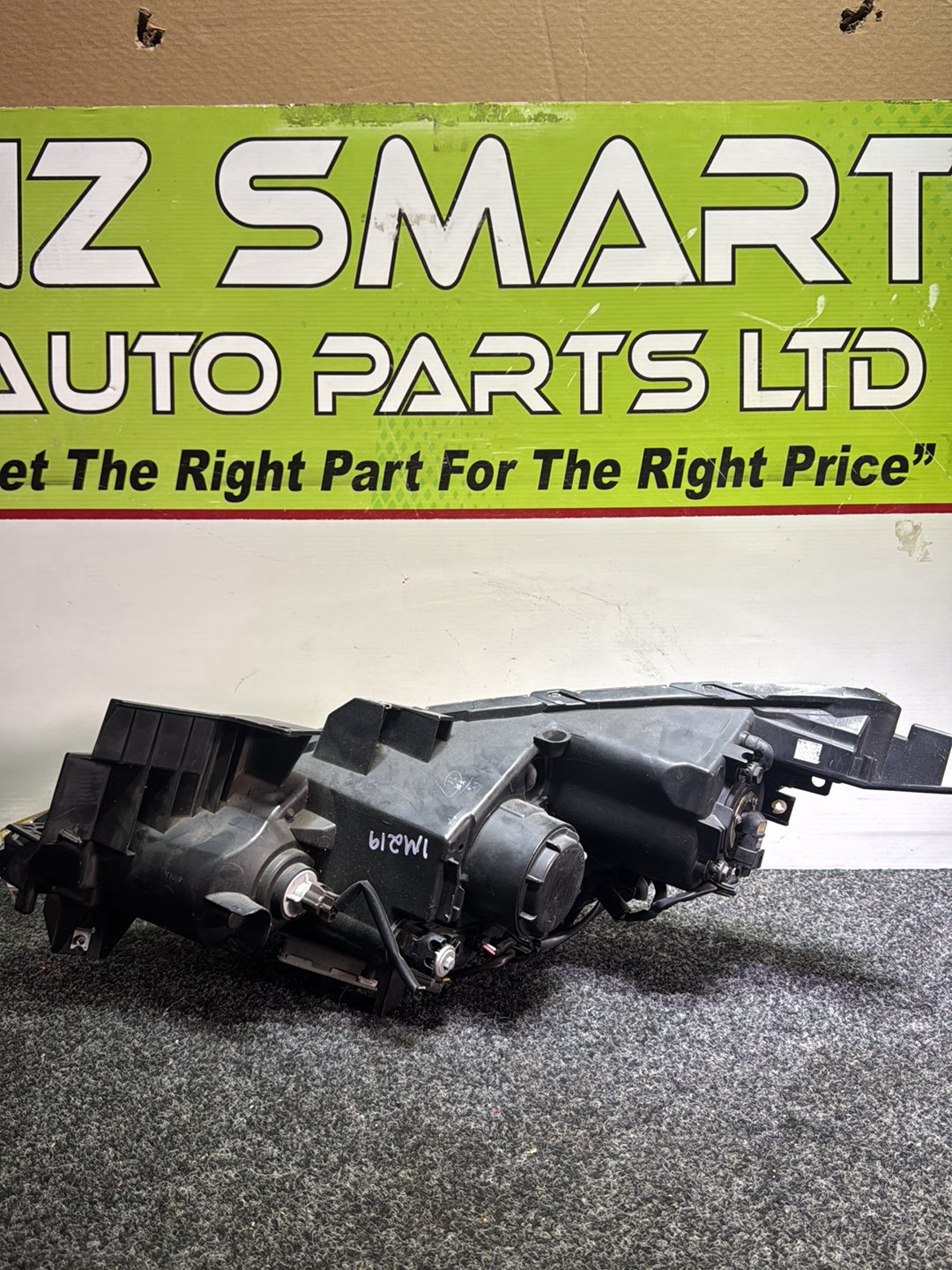 2011 Mazda Biante-Biante EP82- Right Headlight PN: STANLEY P8161