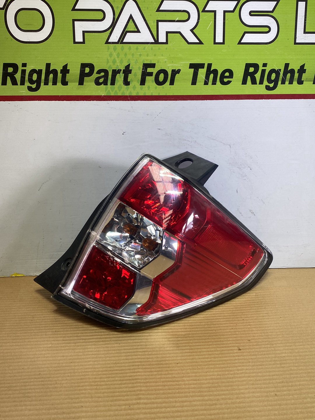 2010 Subaru Forester- Right Taillight PN: