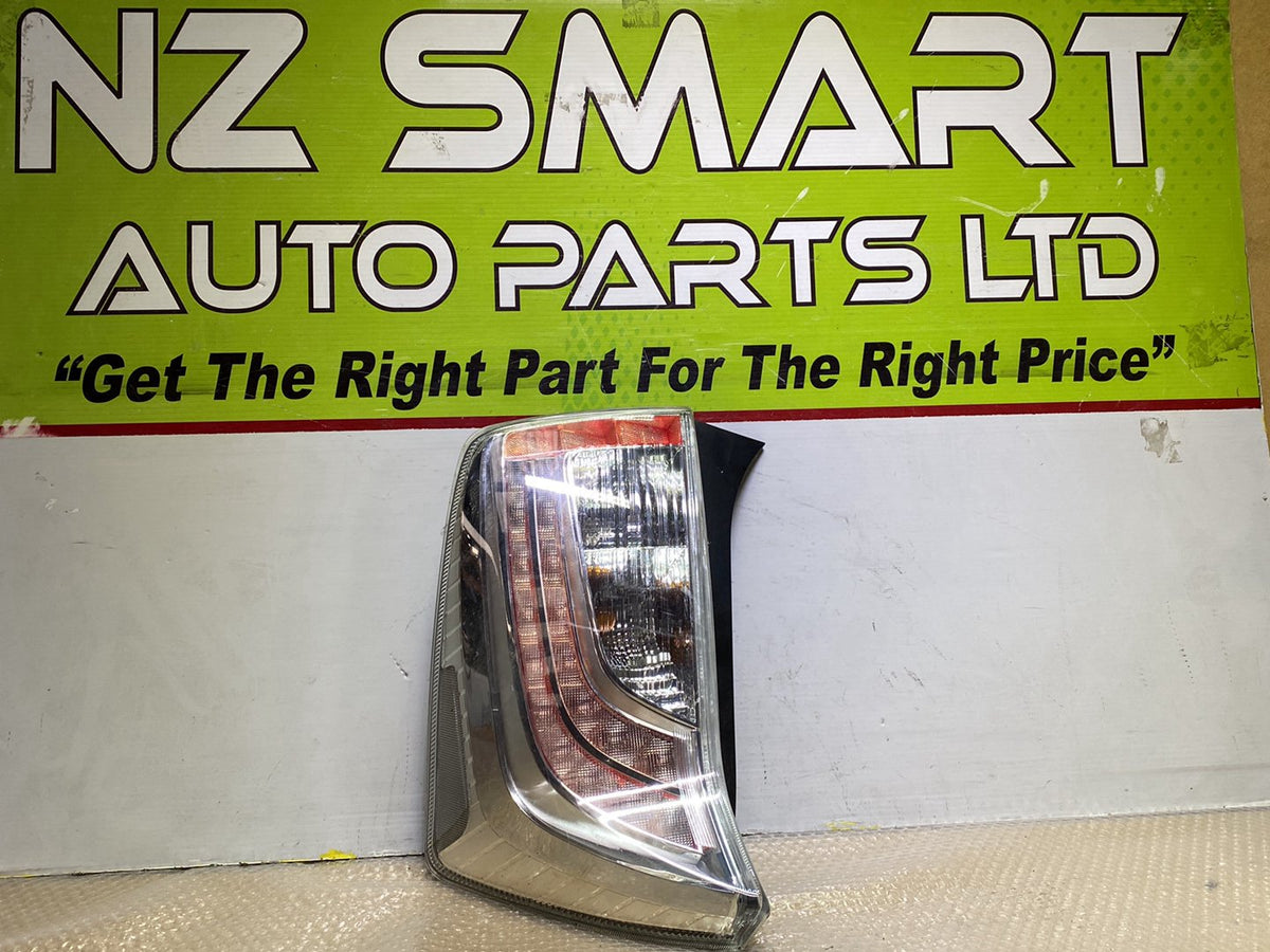 2012 Toyota Prius - Right Taillight PN: 8155047170