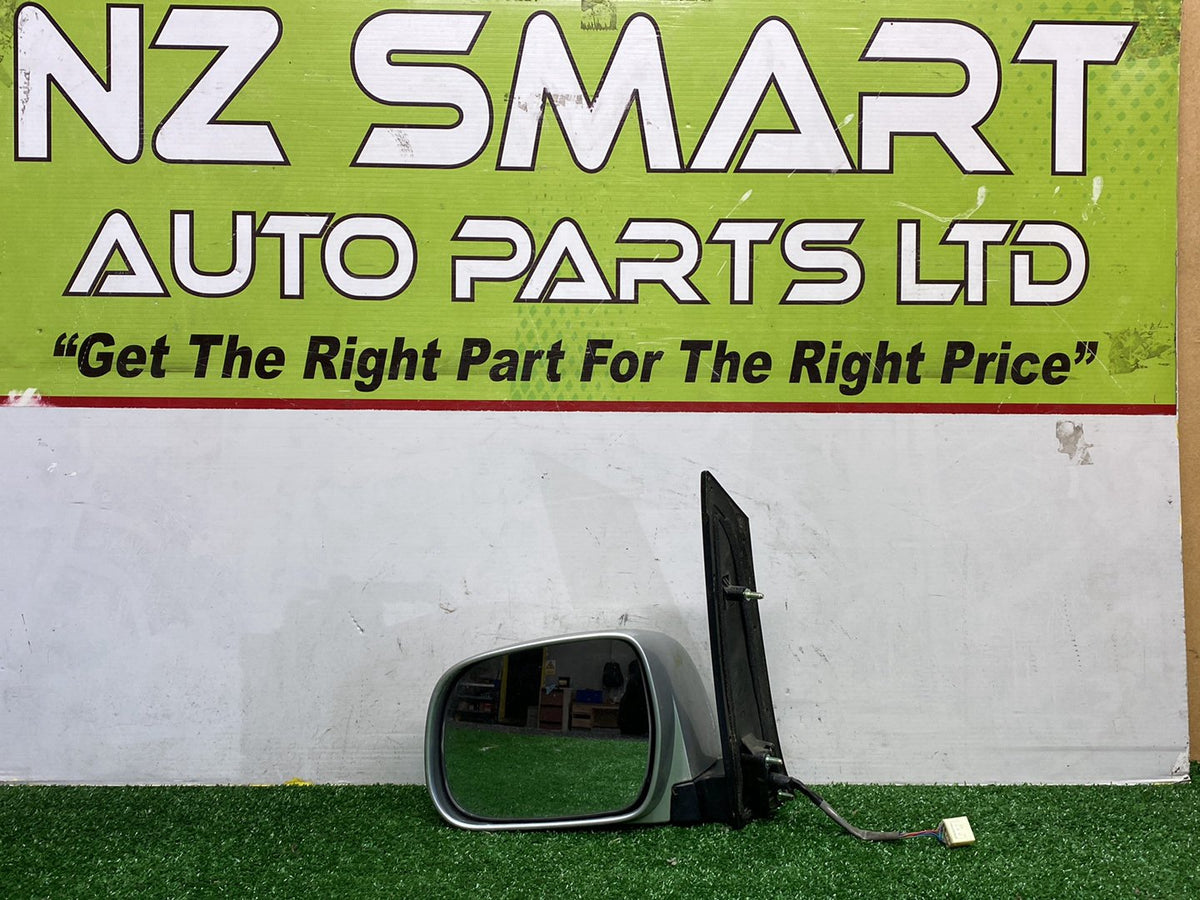 2001 to 2007 - Toyota Noah/Voxy AZR6 - Left Door Mirror - 5 Wire, Head 012209