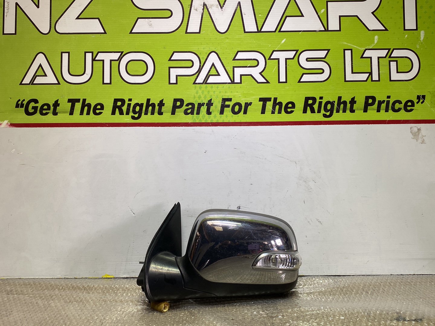 2007 Holden Rodeo- Left Door Mirror PN: 2 plugs 7 wires