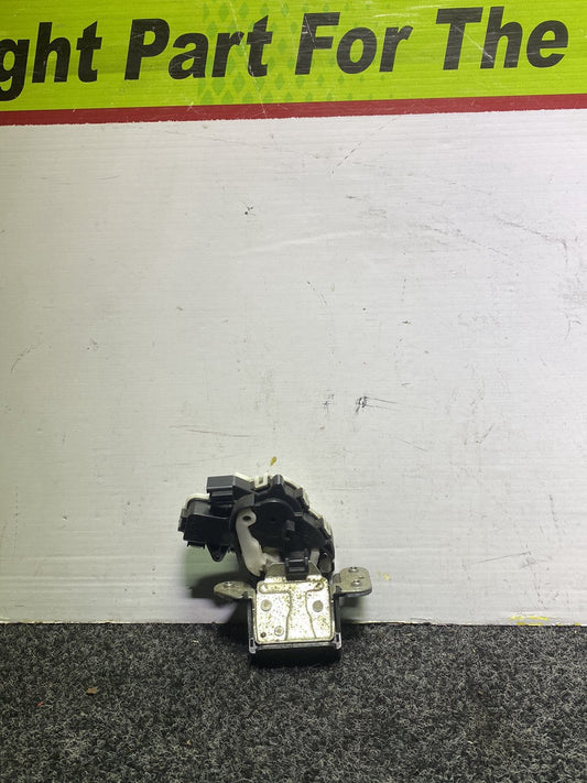 2011 Mazda Axela - Tailgate Lock Barrel