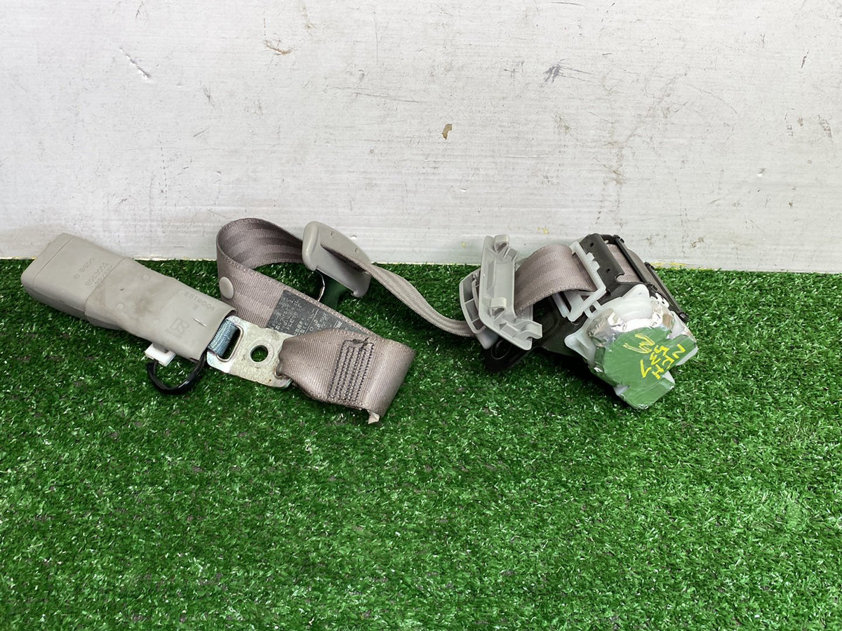 2006 Used Lexus GS450h - Centre Seat Belt PN: See photos