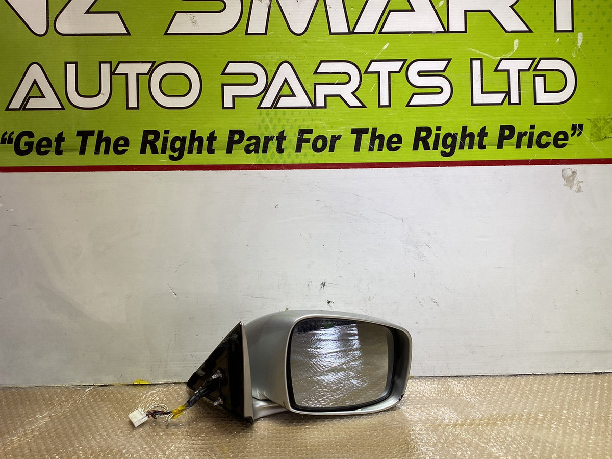 2011 Nissan Fuga- Right Door Mirror PN: 11 wires