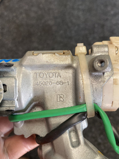 2005 Toyota Wish - Ignition With Key PN: 45020-68-1