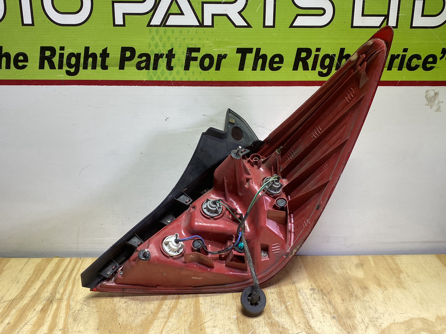 2007 Nissan Tiida C11 - Left Taillight PN: P4086