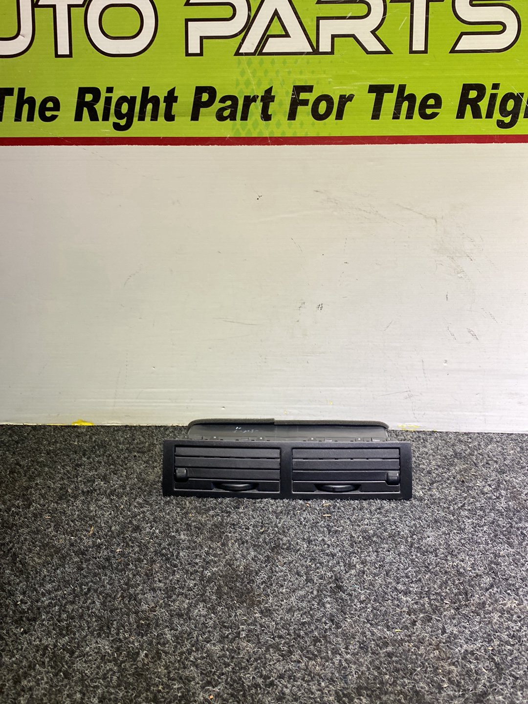 2005 Mazda Demio - Dash Air Vent Centre