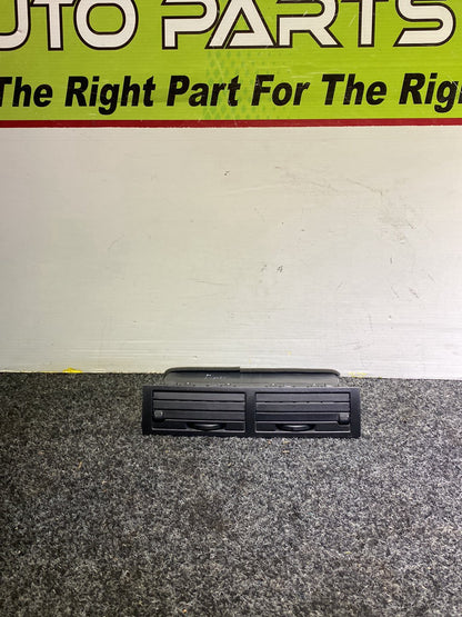 2005 Mazda Demio - Dash Air Vent Centre
