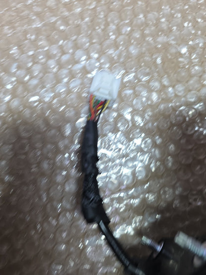 2016 Nissan Juke- Left Door Mirror PN: 11 wires