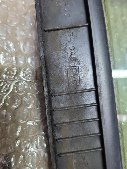 2006 Nissan Tiida- Right Rear Quarter Door Glass PN: