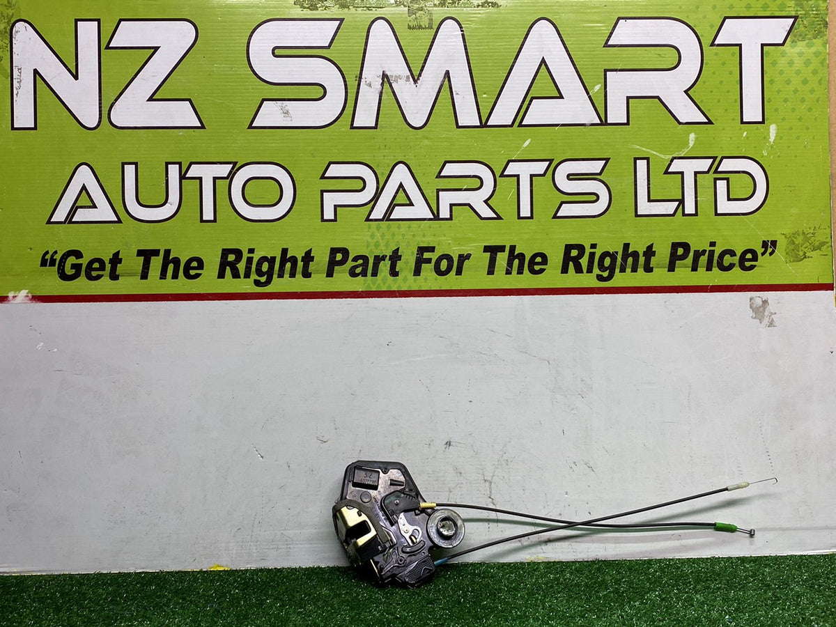 2005 Used Toyota Ist NCP60 - Left Rear Door Lock Actuator PN: 6906013090