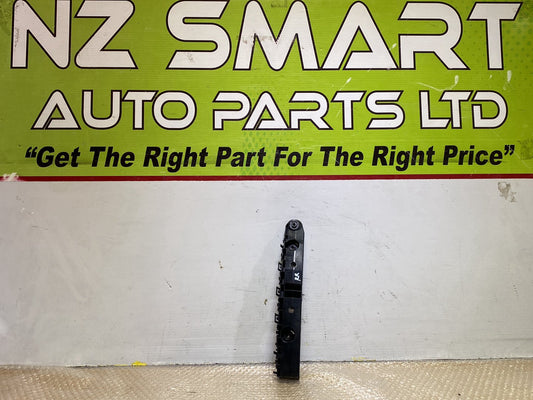 2016 Nissan Juke YF15 - Right Rear Bumper Retainer PN: 852283YM0A