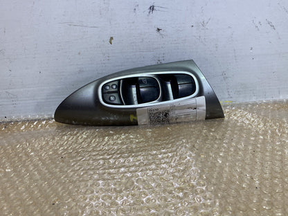 2016 Nissan Juke YF15 - Master Power Window Switch PN: 254011TT0B