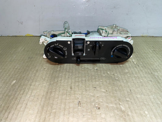 2002 Mitsubishi Lancer - Climate Controller
