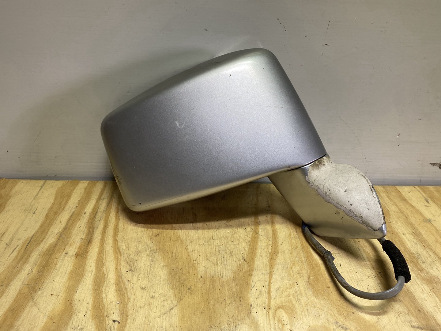 2005 Nissan Presage TU31 - Right Door Mirror PN: 5 wires