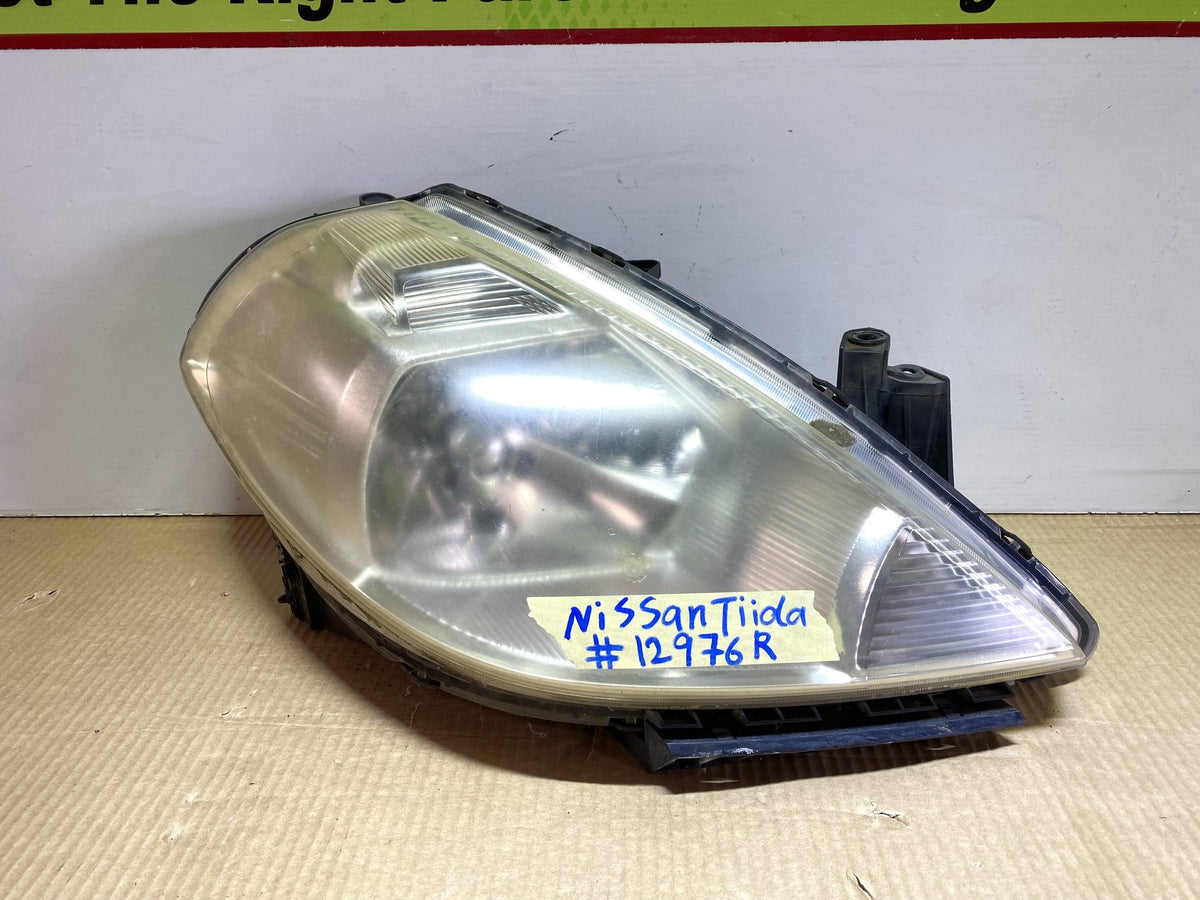 2005 Nissan Tiida - Right Headlight PN: P4279