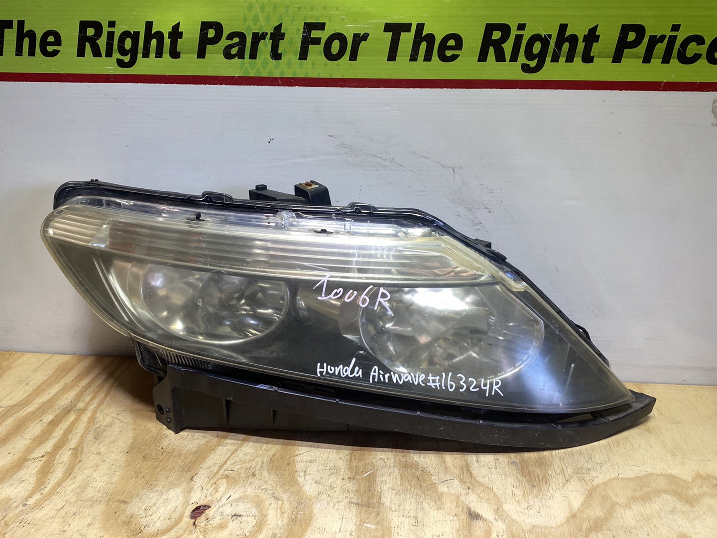 2008 Honda Airwave GJ1 - Right Headlight PN: Koito 100-22591