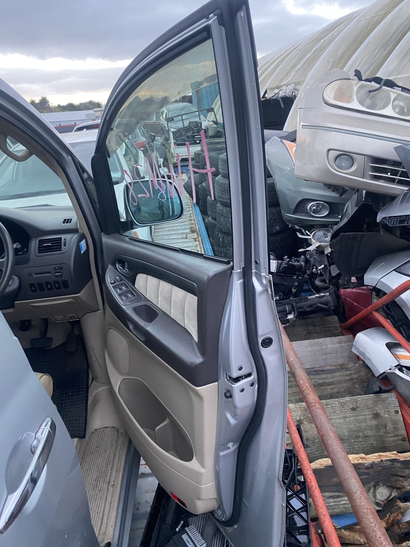 2007 Toyota Alphard  Dismantling For Parts