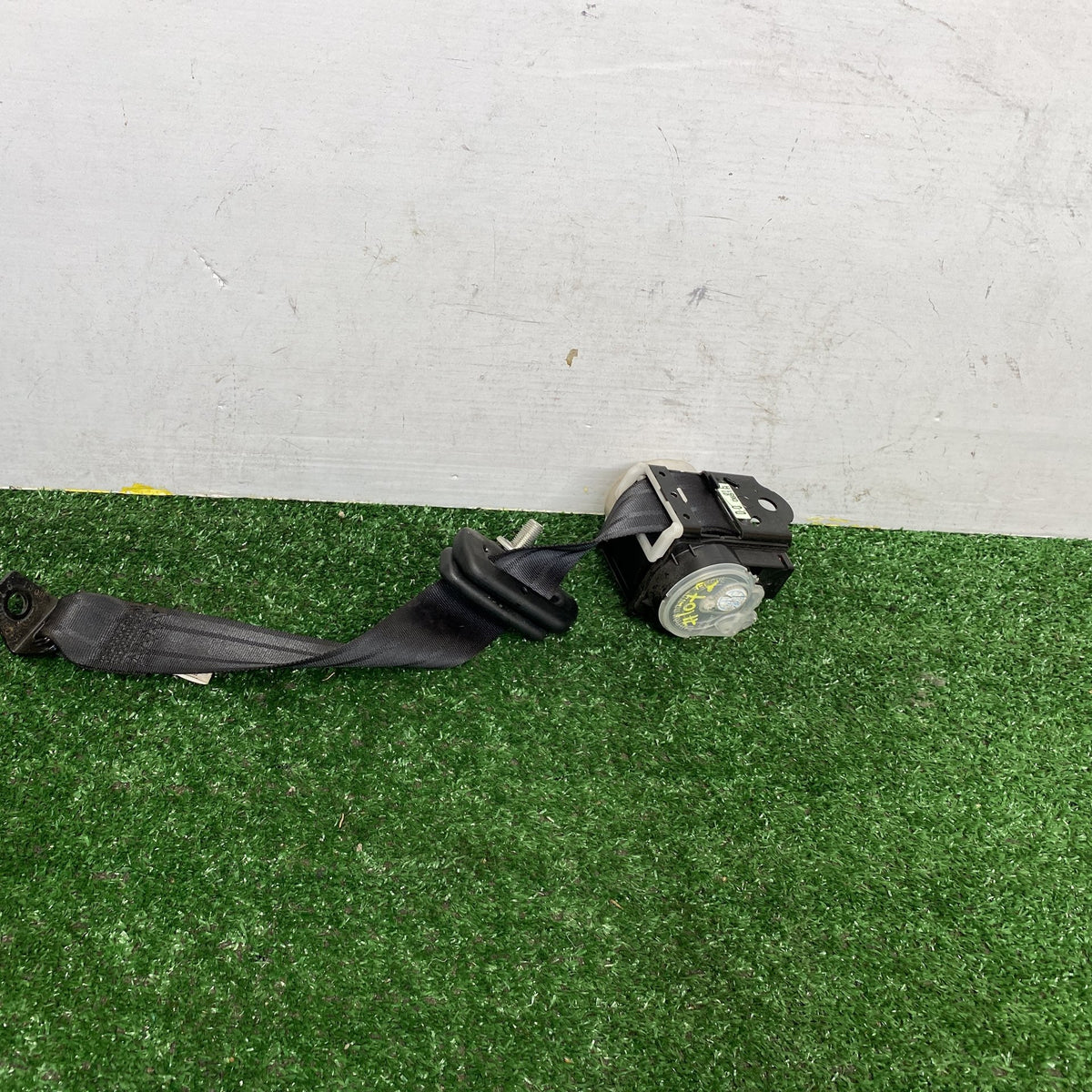2009 Mazda Demio DE5FS - Left Rear Seat Belt PN: See photos