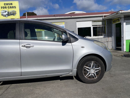 2007 Toyota Vitz SCP90