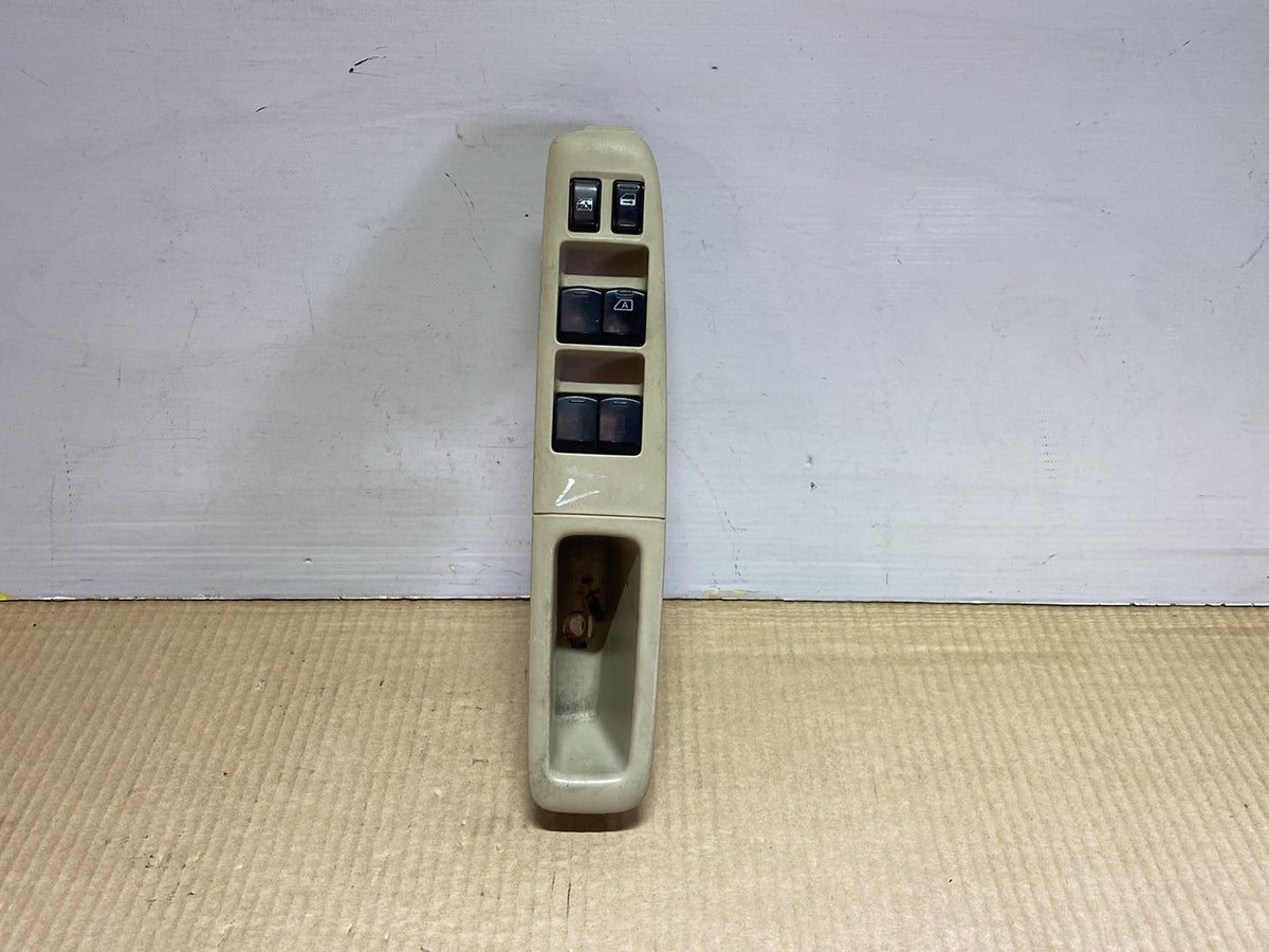 2006 Nissan Elgrand E51 - Master Power Window Switch PN:25401WL000