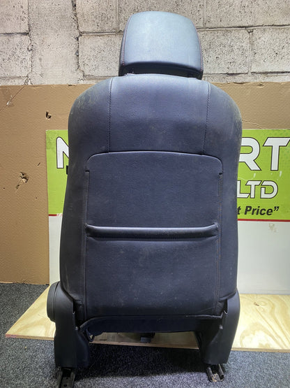 2013 Mazda CX-5 KE2AW - Left Front Seat