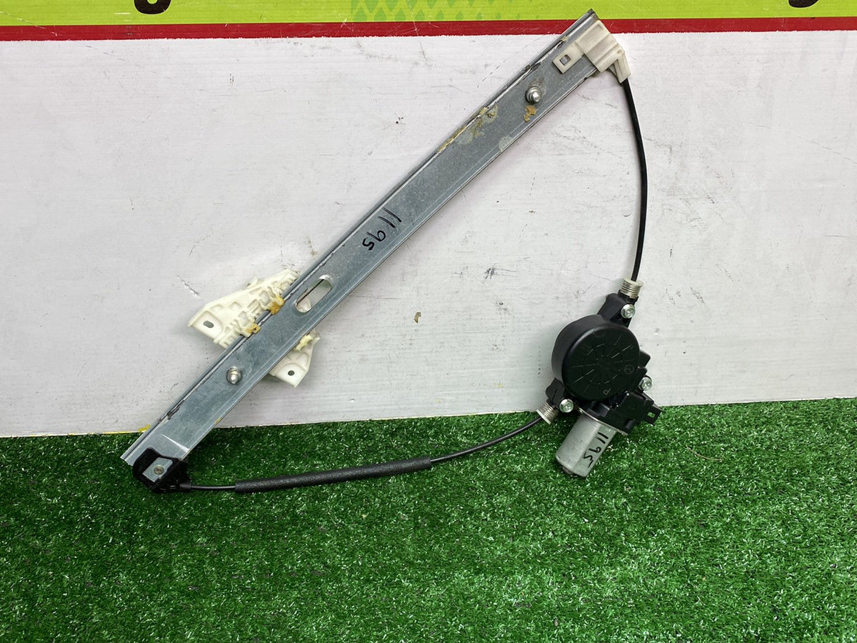 2009 Mazda Axela - Right Rear Window Regulator/Motor