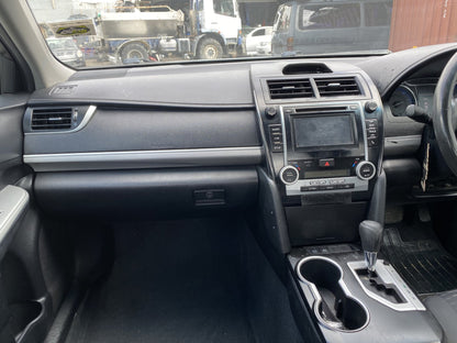 2016 Toyota Camry Hybrid H Dismantling For Parts