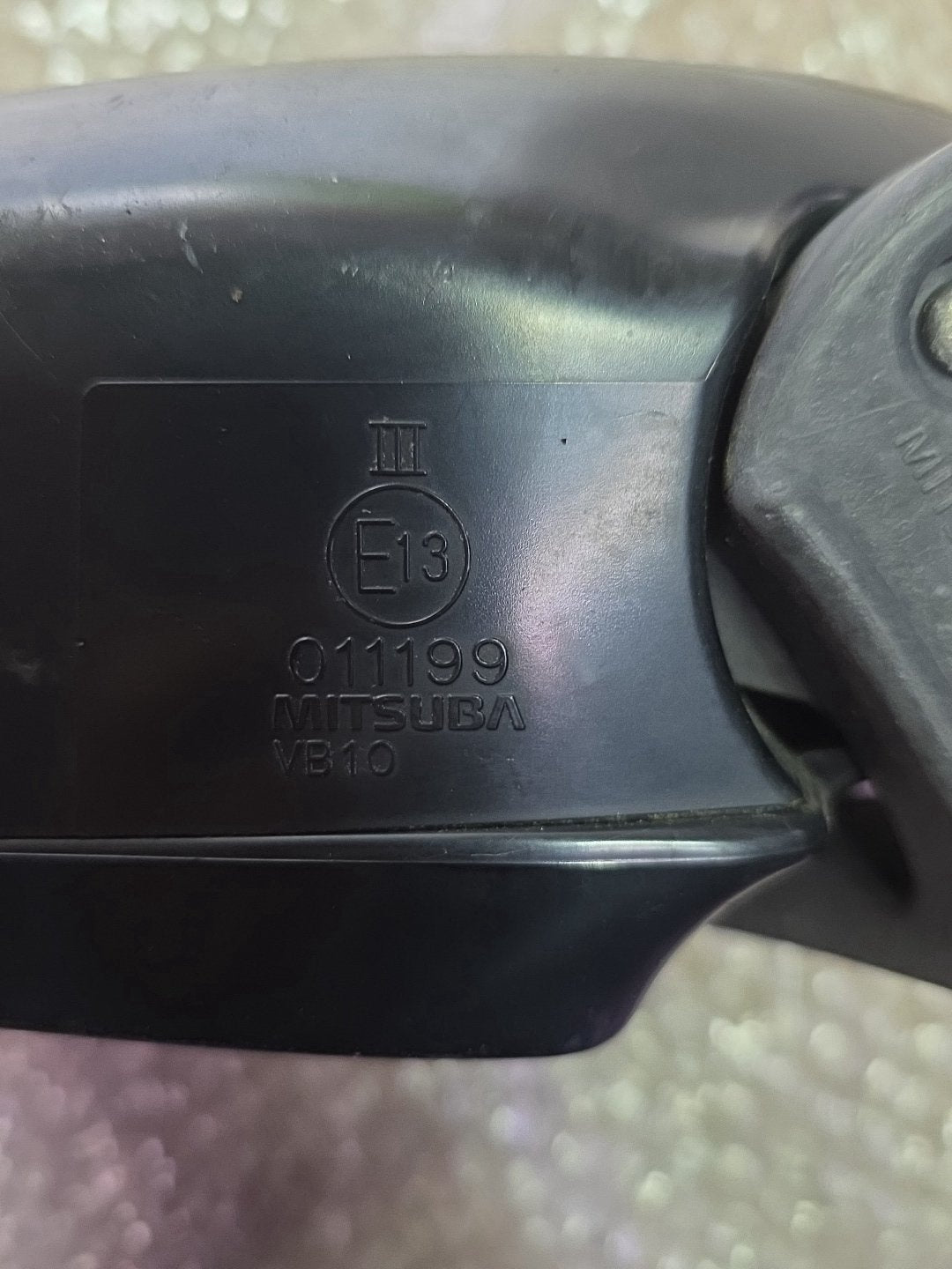 2008 Subaru Legacy- Right Door Mirror PN: 9 wires