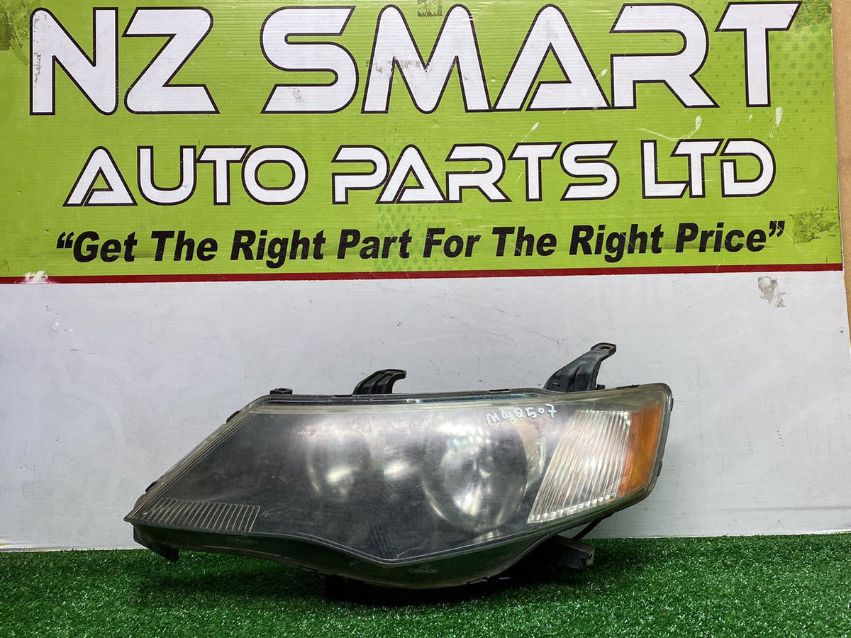 2010 Mitsubishi Outlander - Left Headlight PN: STANLEY P5585