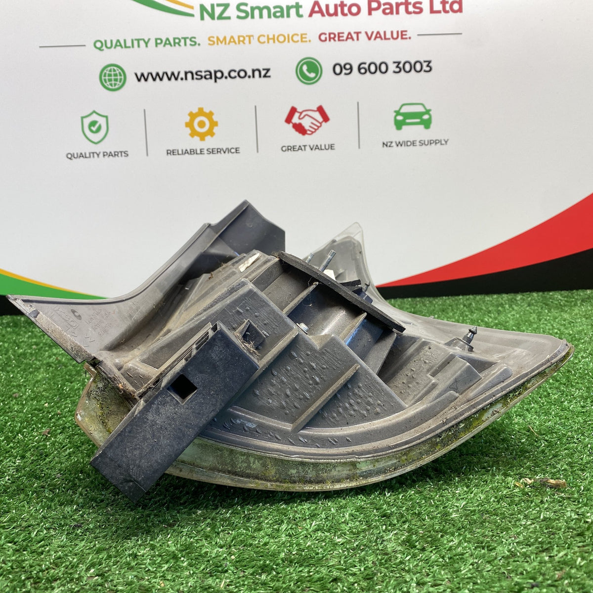 2006 Used Toyota Wish - Left Taillight PN: ICHIKOH 68-14