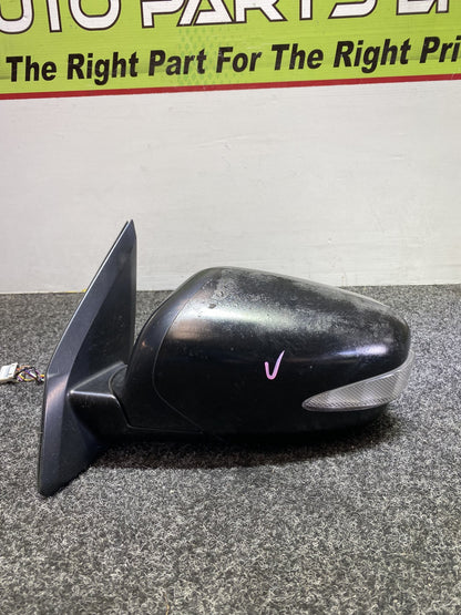 2009 Mitsubishi Outlander CW5W - Left Door Mirror PN: 9 wires