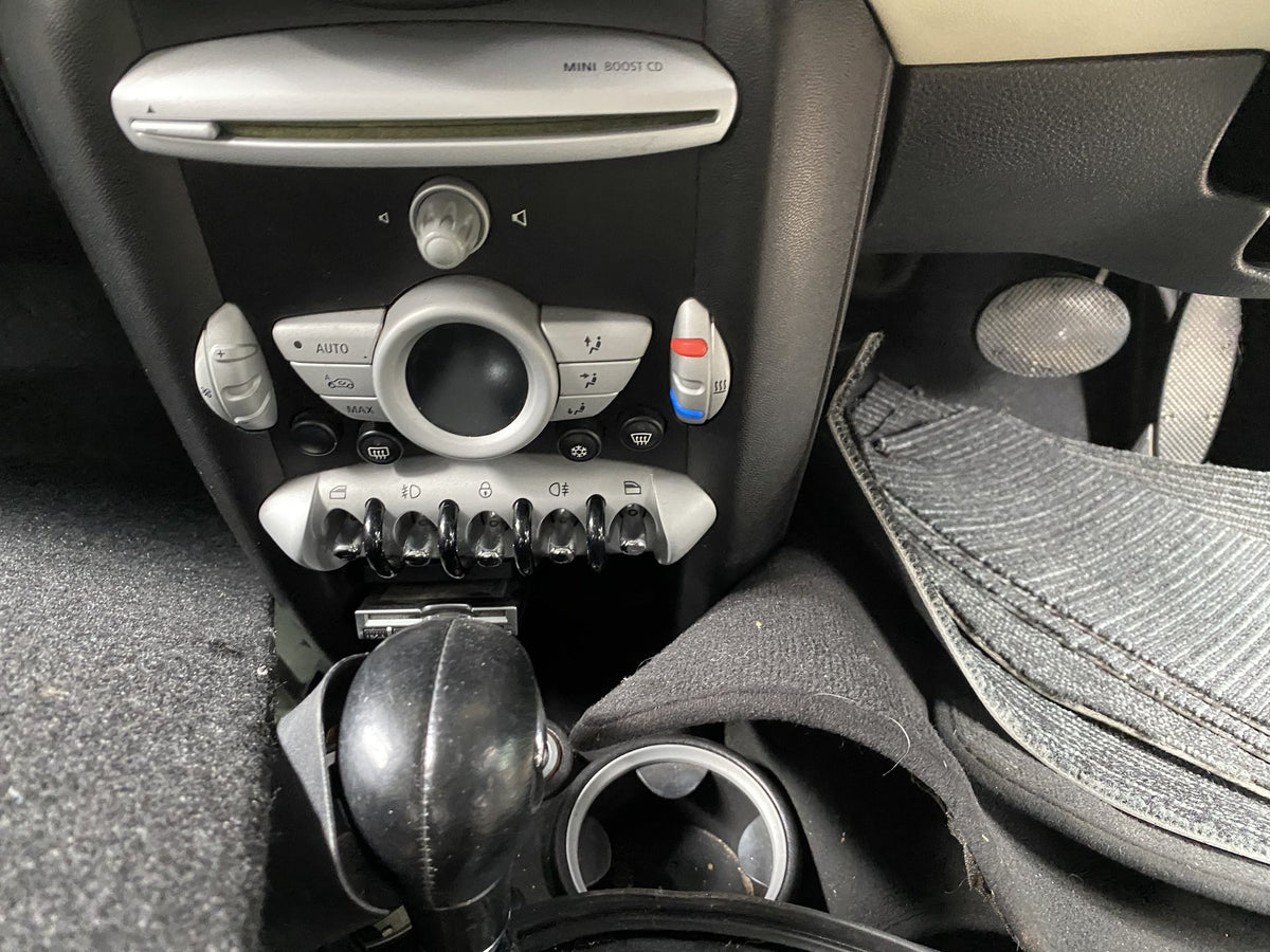 2007 MINI Cooper - Dismantling For Parts