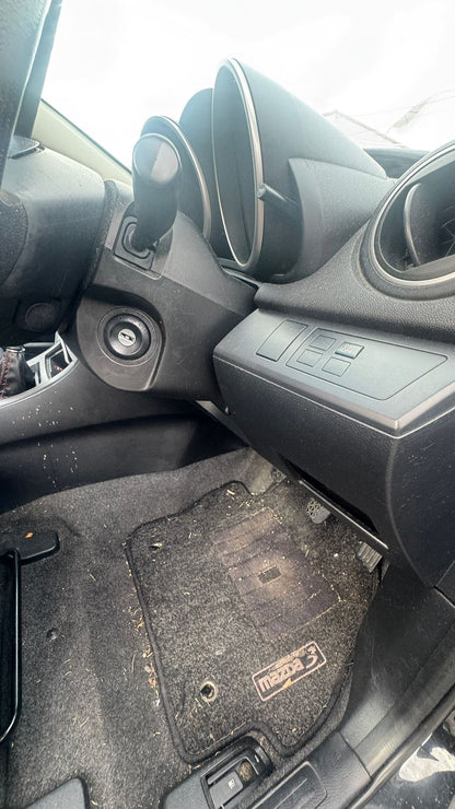 2011 Mazda Mazda3 JM0BL10F100223268  Dismantling For Parts