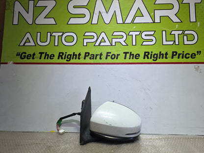 2016 Honda Grace- Left Door Mirror PN: 7 wires