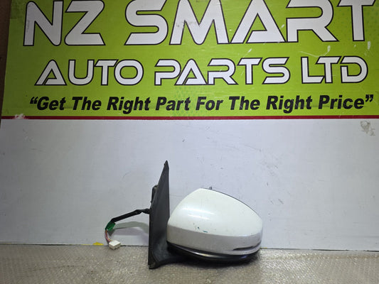 2016 Honda Grace- Left Door Mirror PN: 7 wires