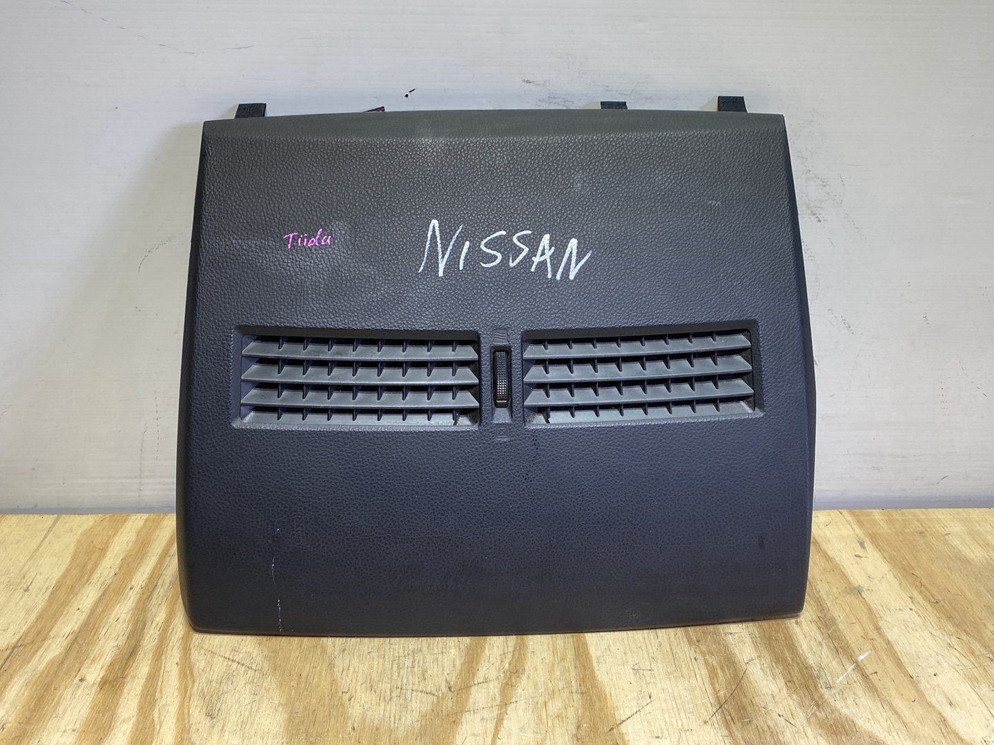 2005 Nissan Tiida JC11 - Dash Vent