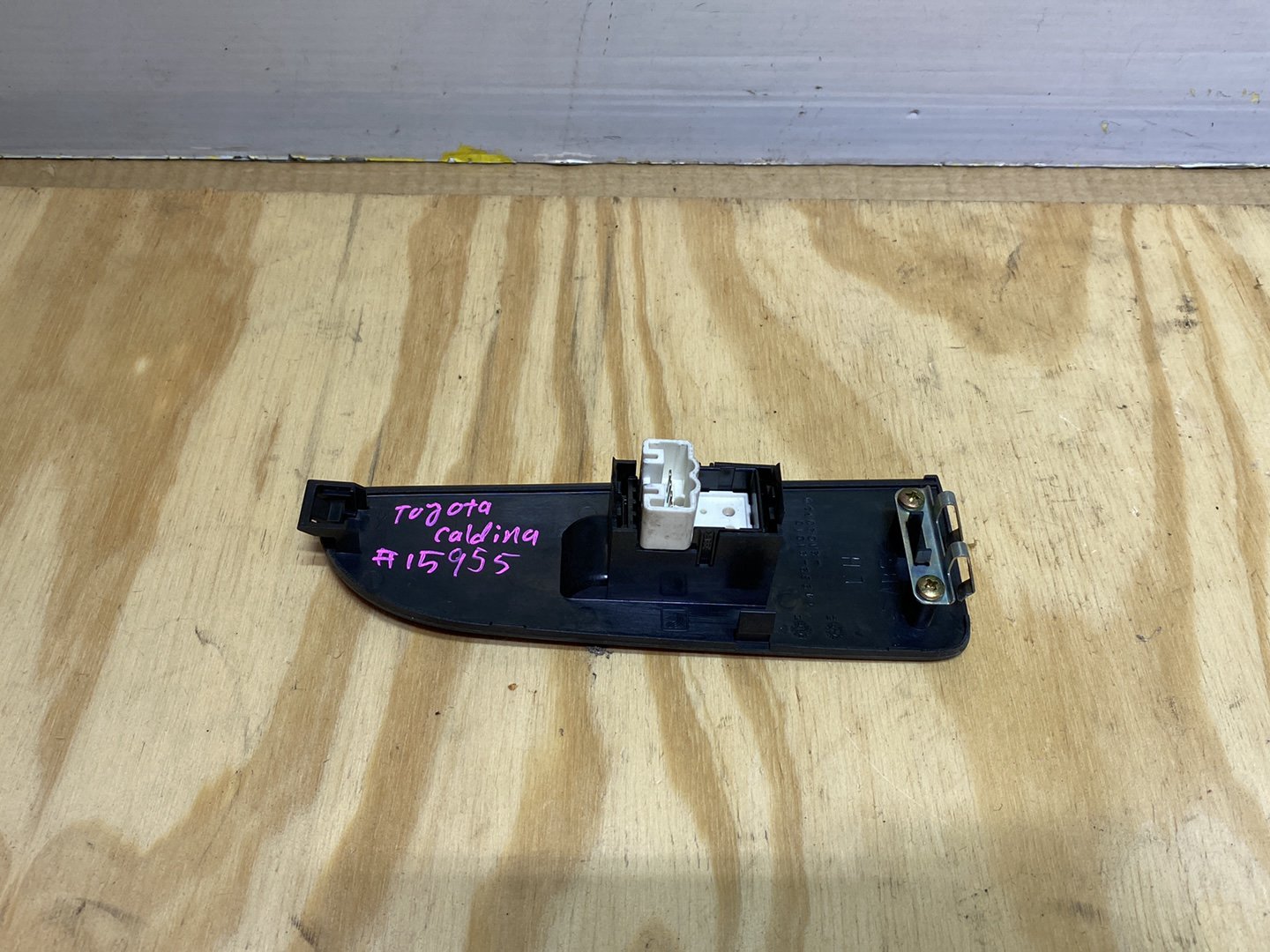 1998 Toyota Caldina ST215 - Left Front Window Switch