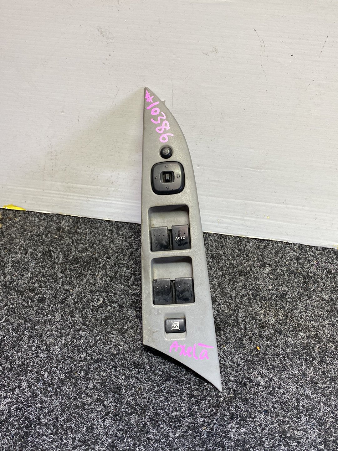 2006 Mazda Axela - Master Power Window Switch B32H66350