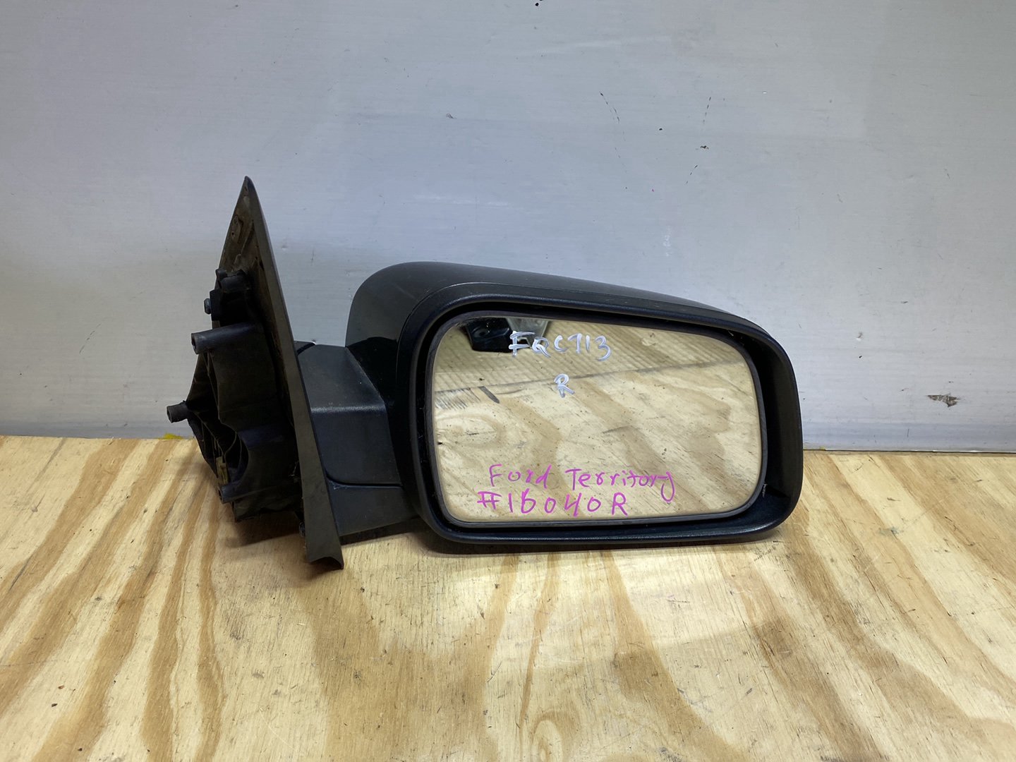 2010 Ford Territory - Right Door Mirror PN: 5 wires